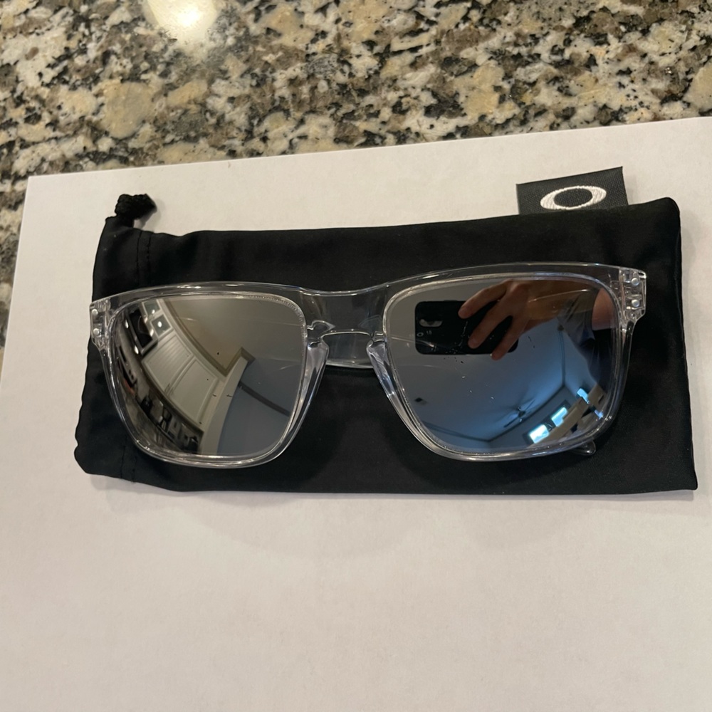 Oakley Holbrooks